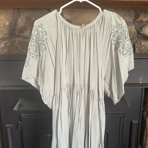 Embroidered Open Back Sleeve Dress in Olive Green